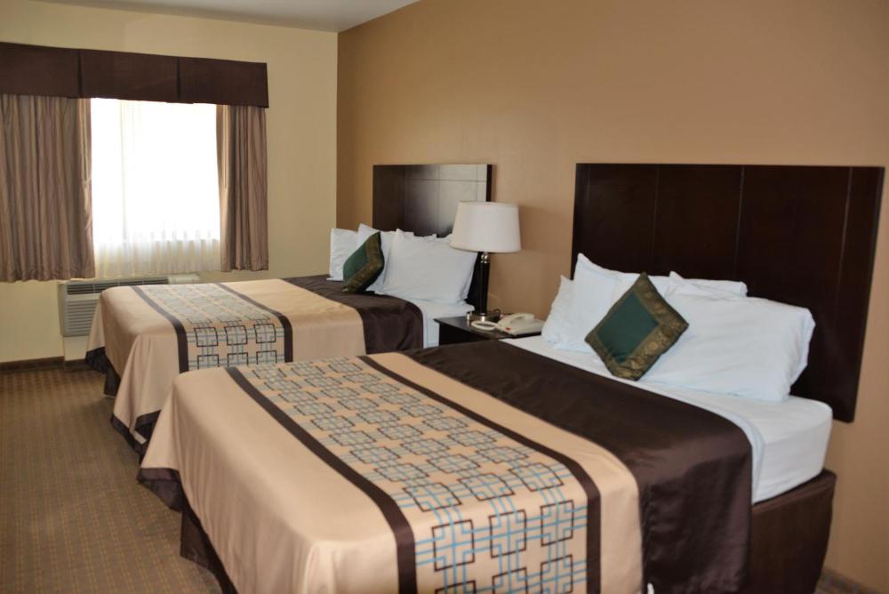 Queen Room with Two Queen Beds interior